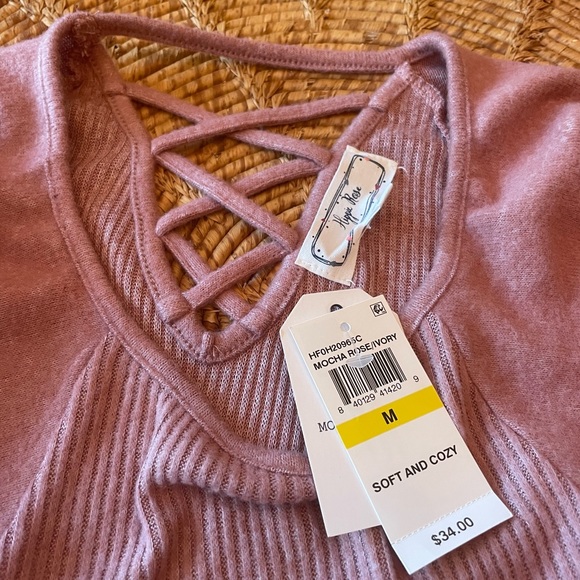 Hippie Rose Rose Dolman Sleeve Top - Picture 11 of 15